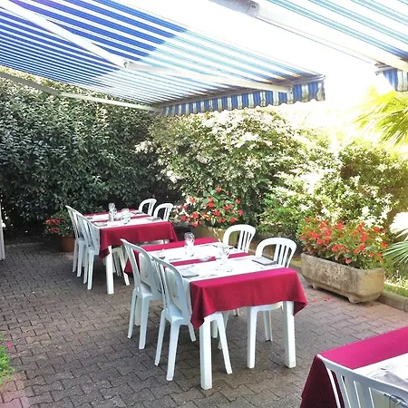 Kyriad Otel