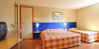 Kyriad Otel Orthez